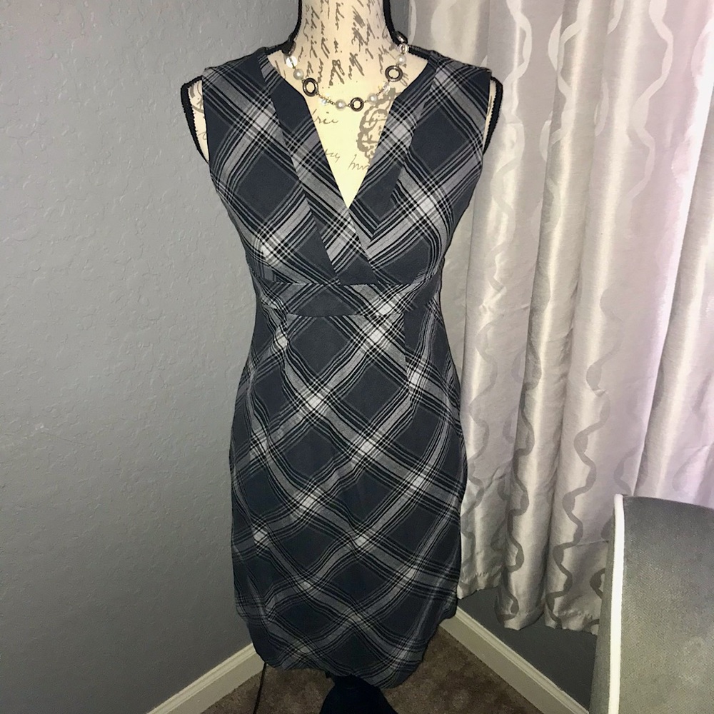 GAP Gray/Black/White Plaid Sleeveless Midi Dress & Matching Necklace, 2